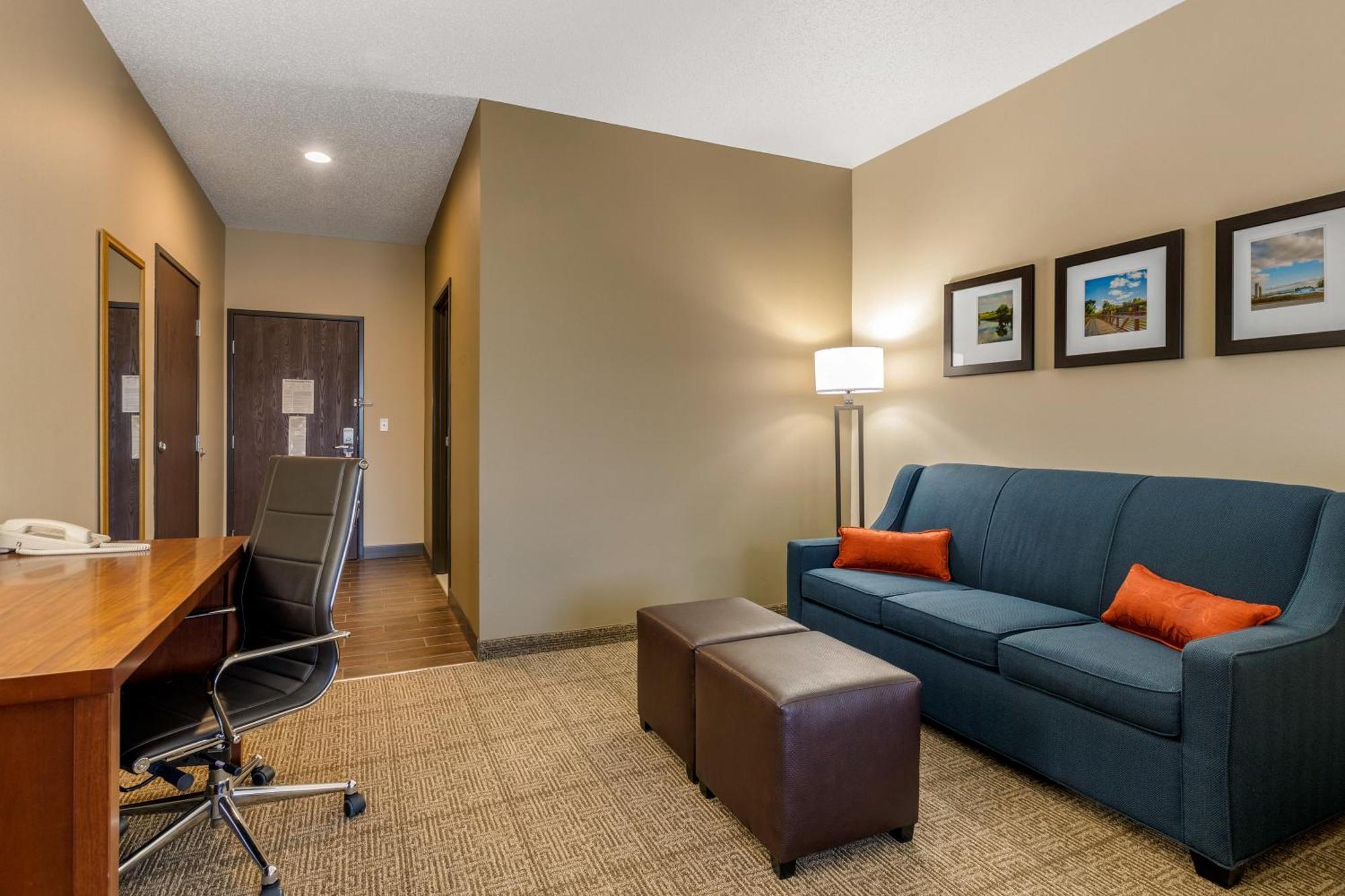 King Suite - Disability Access/Non-Smoking
