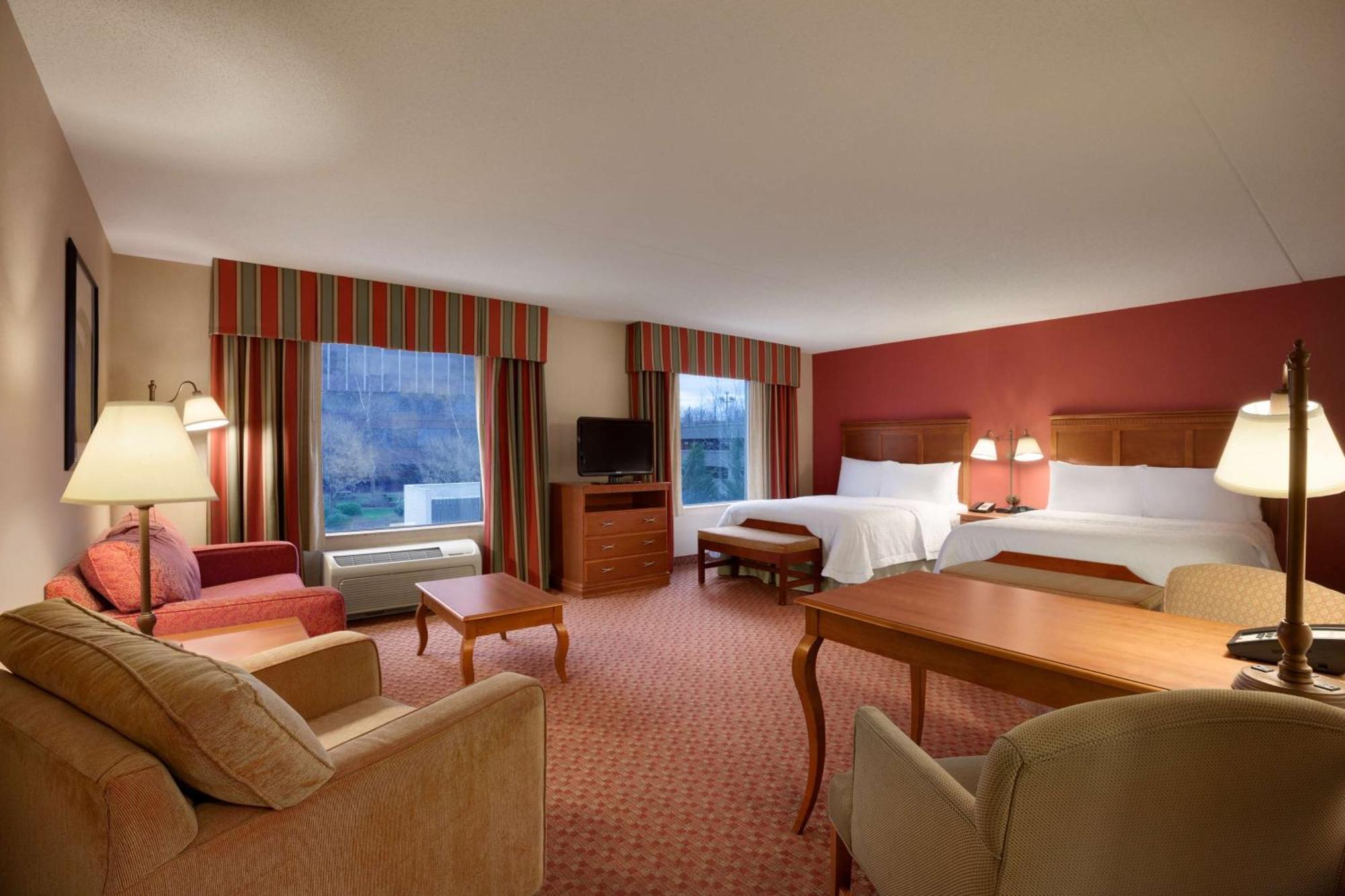 Queen Studio Suite with Two Queen Beds - Non-Smoking