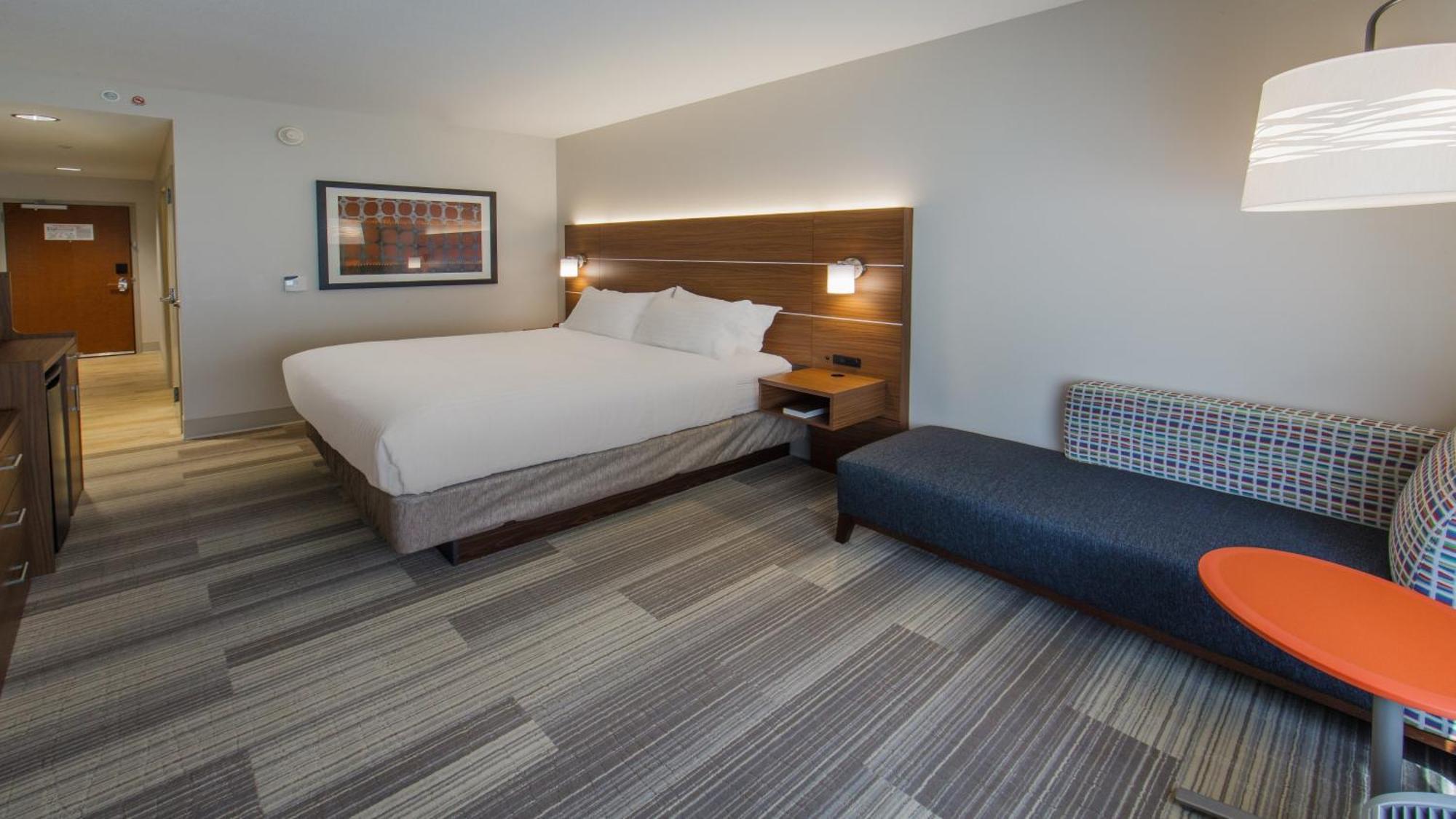 Standard King Room