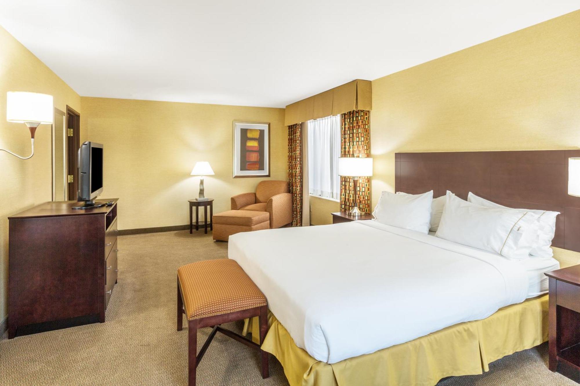 Standard King Room