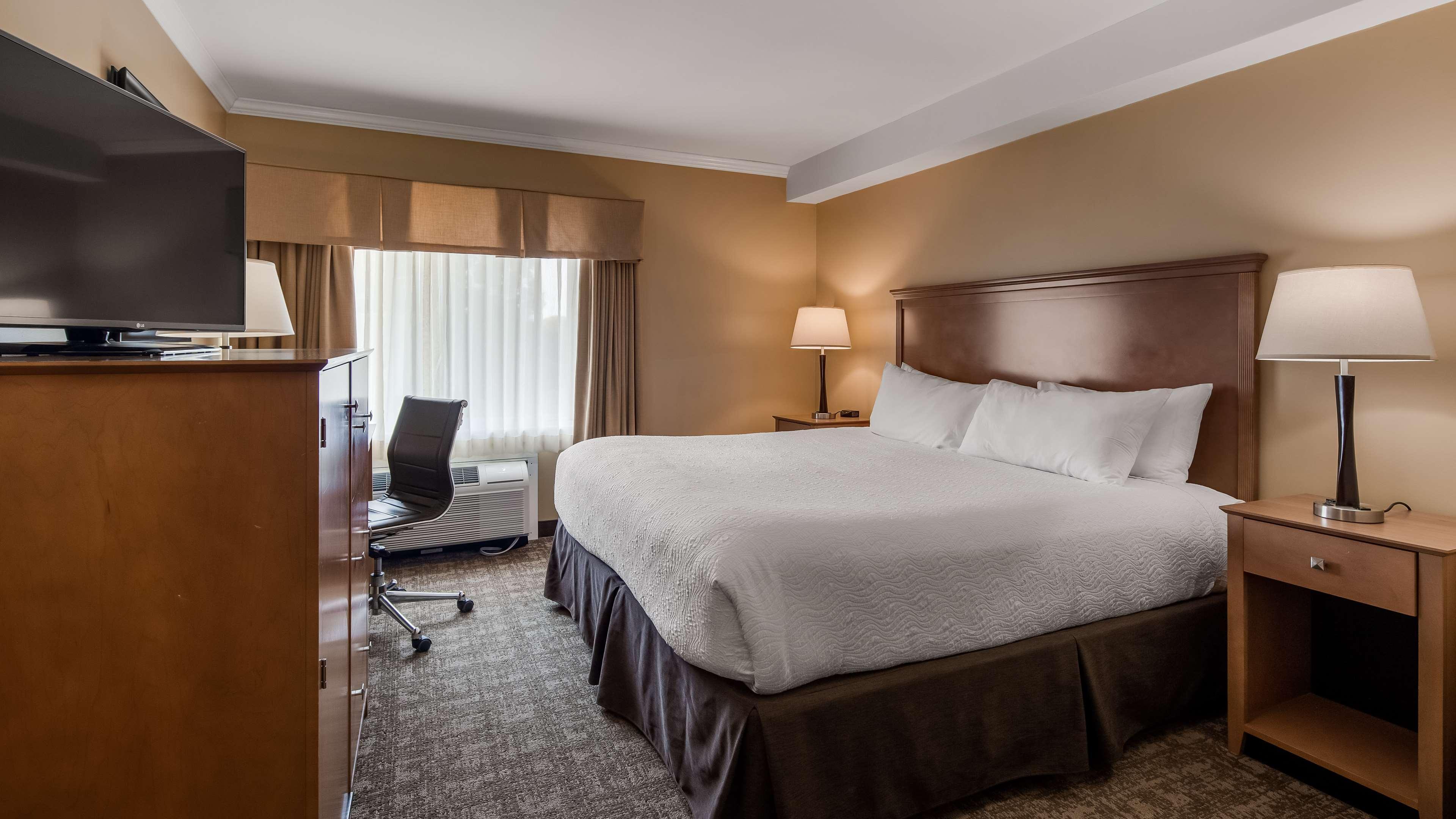 King Suite with Sofa Bed - Non-Smoking