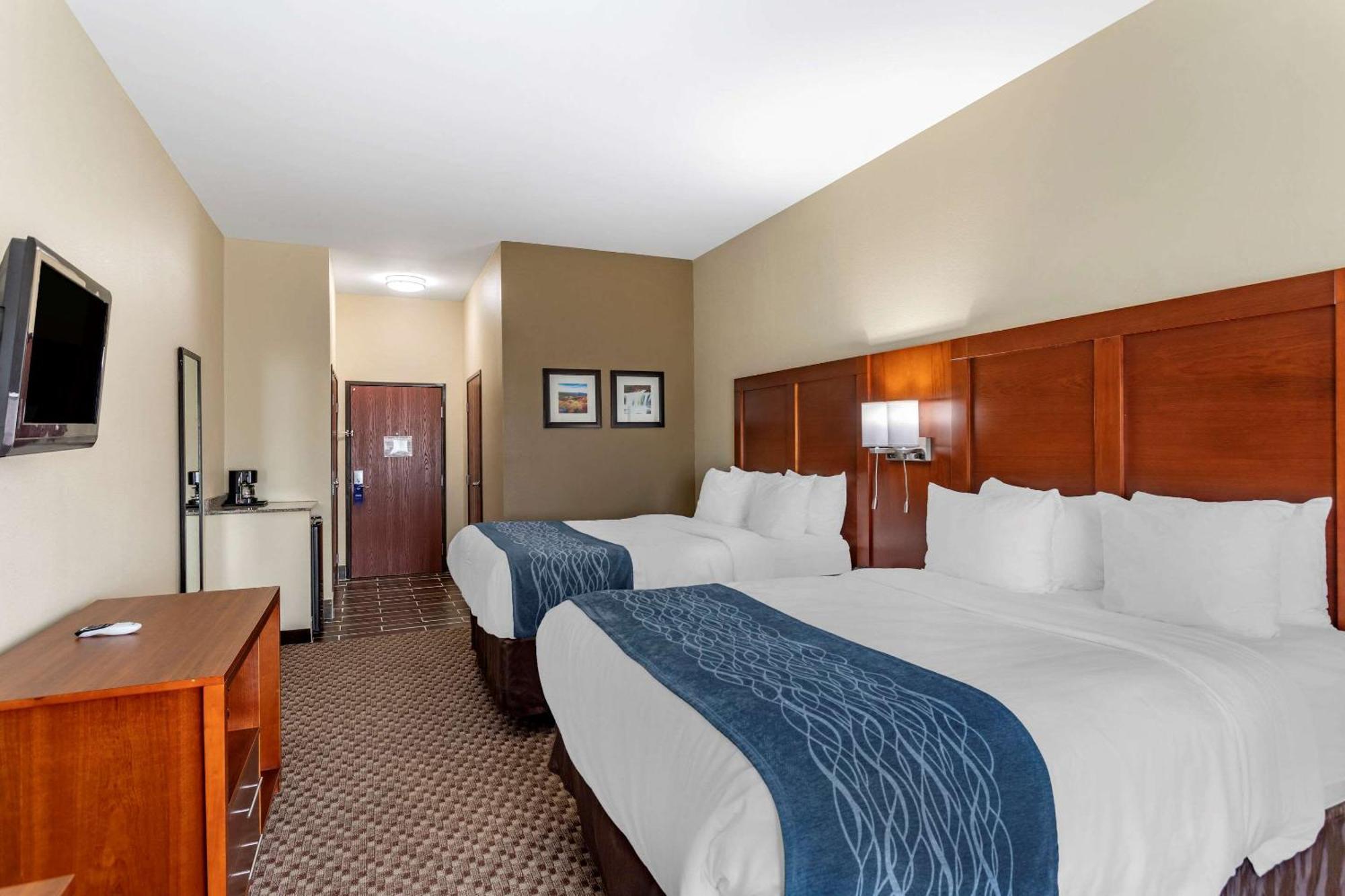 Queen Room with Two Queen Beds - Accessible/Non-Smoking