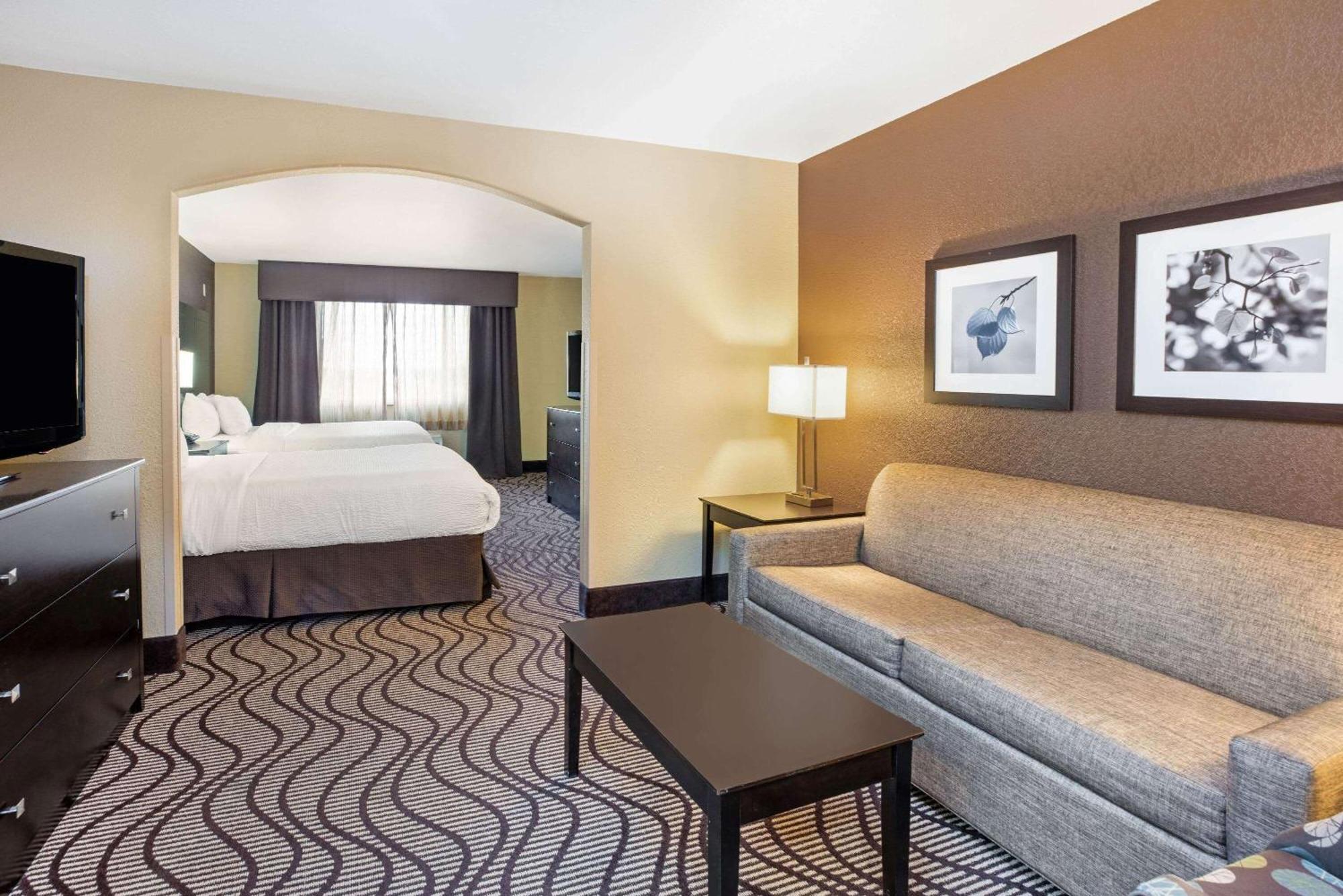 Executive Queen Room