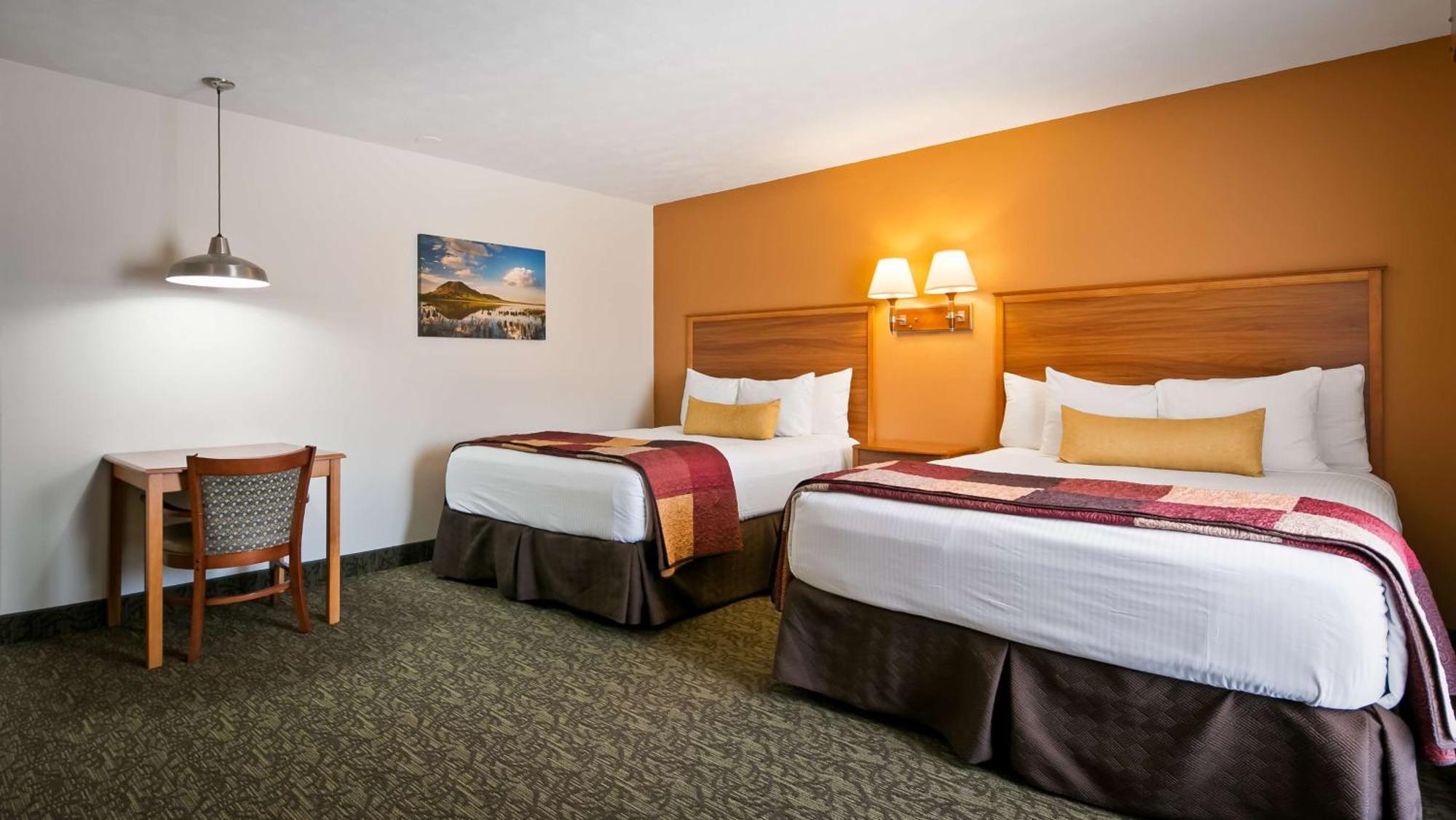 Queen Room with Two Queen Beds - Non-Smoking