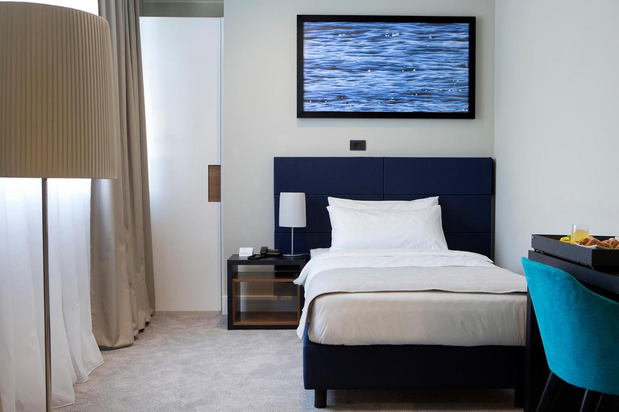 Classic Single Room with Disabled Access