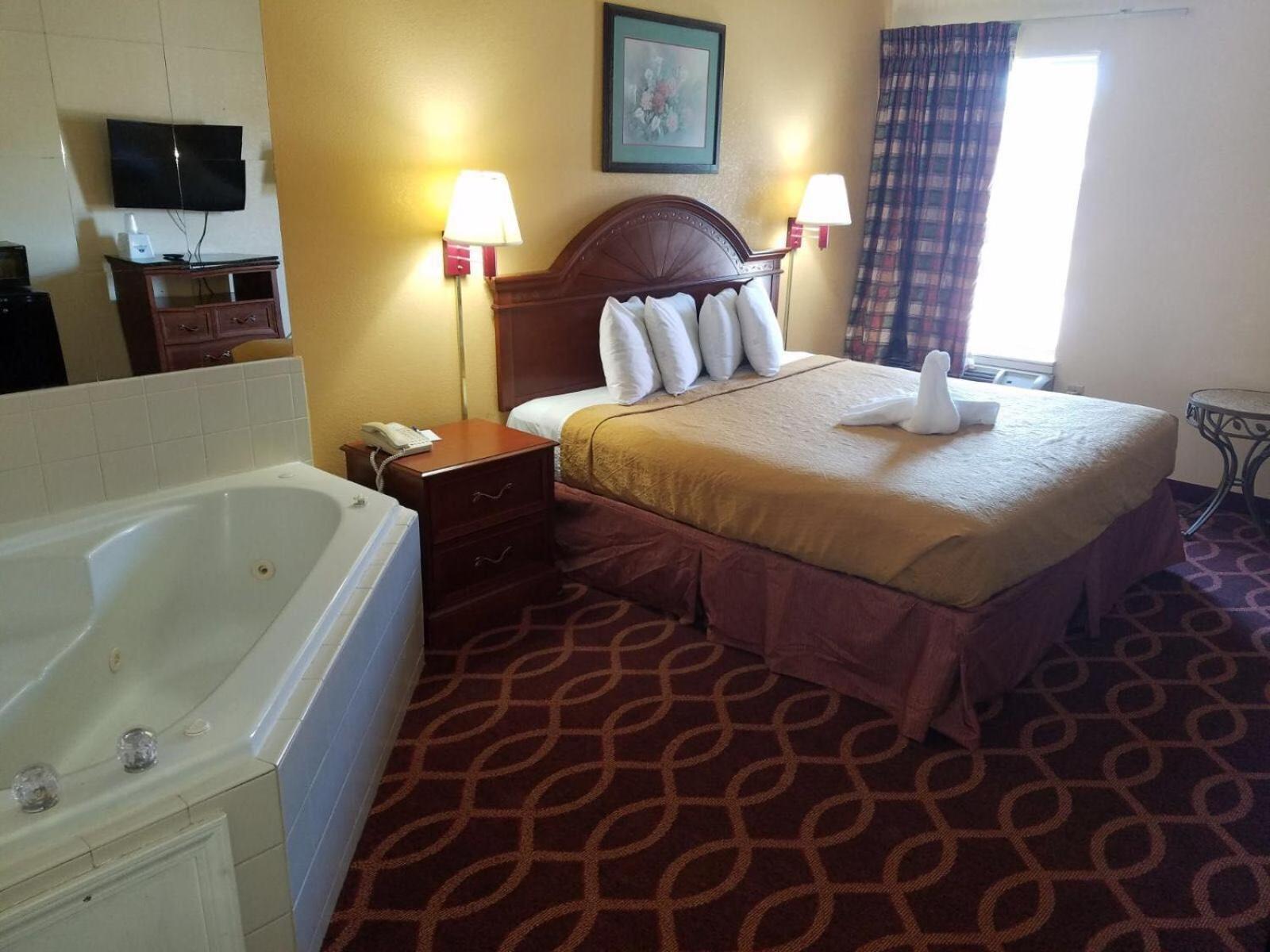 Deluxe King Room