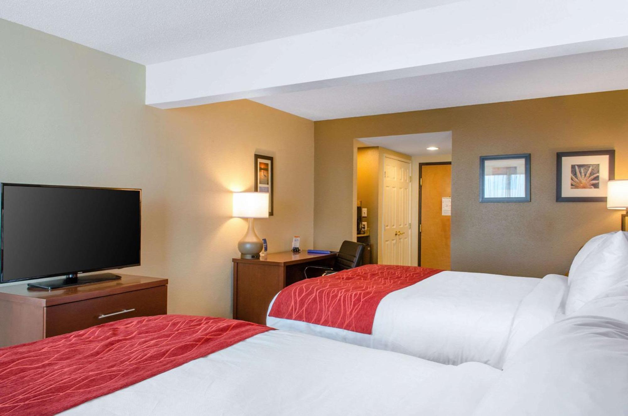 Queen Room with Two Queen Beds - Non-Smoking