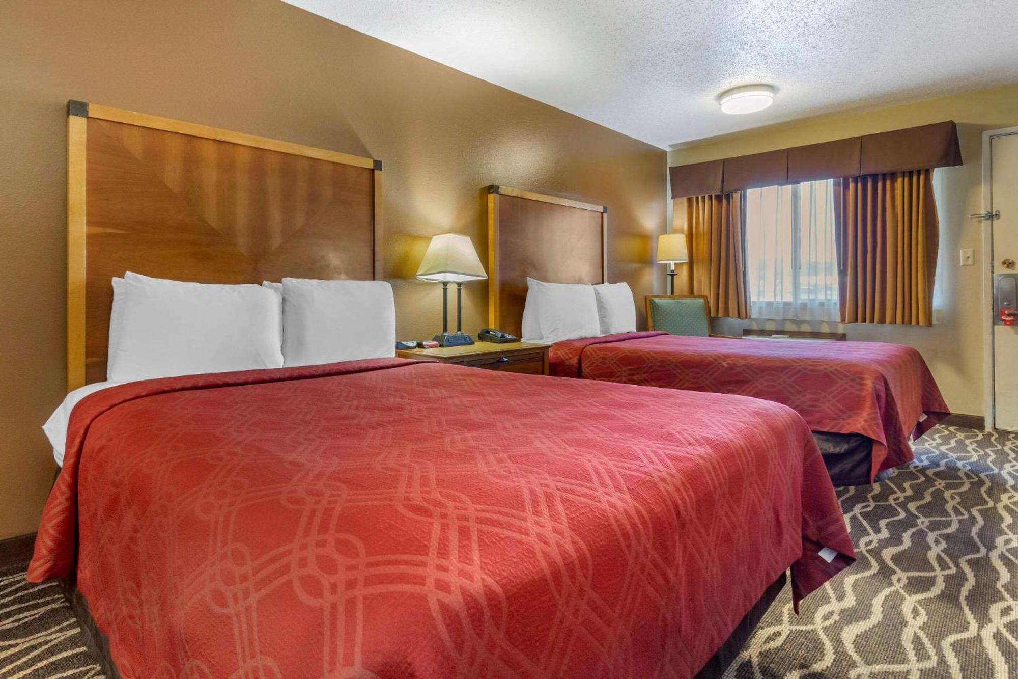 Deluxe Double Room with Two Double Beds - Non-Smoking