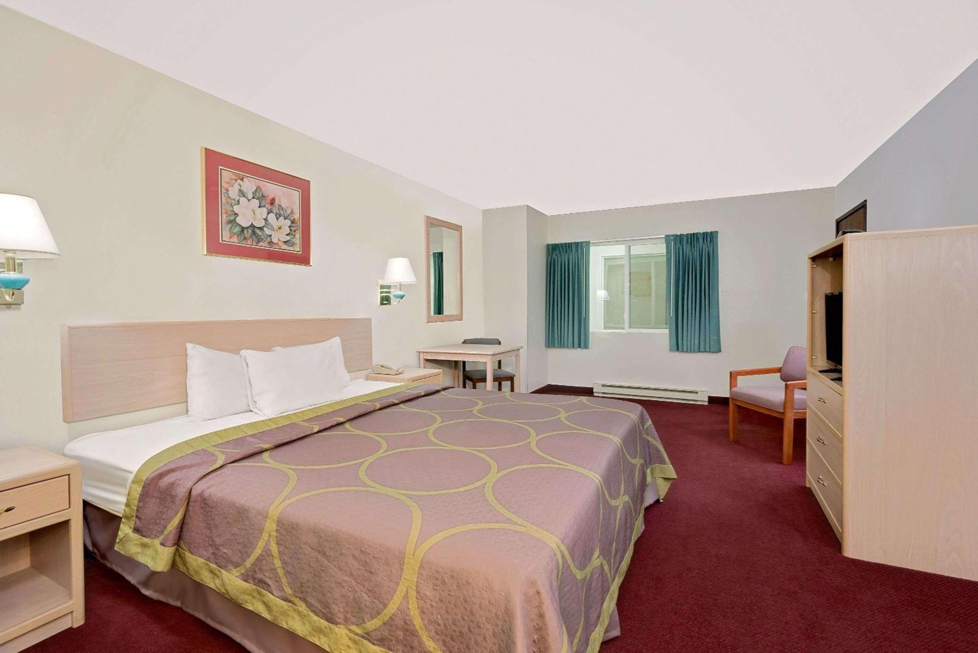 King Room - Non-Smoking