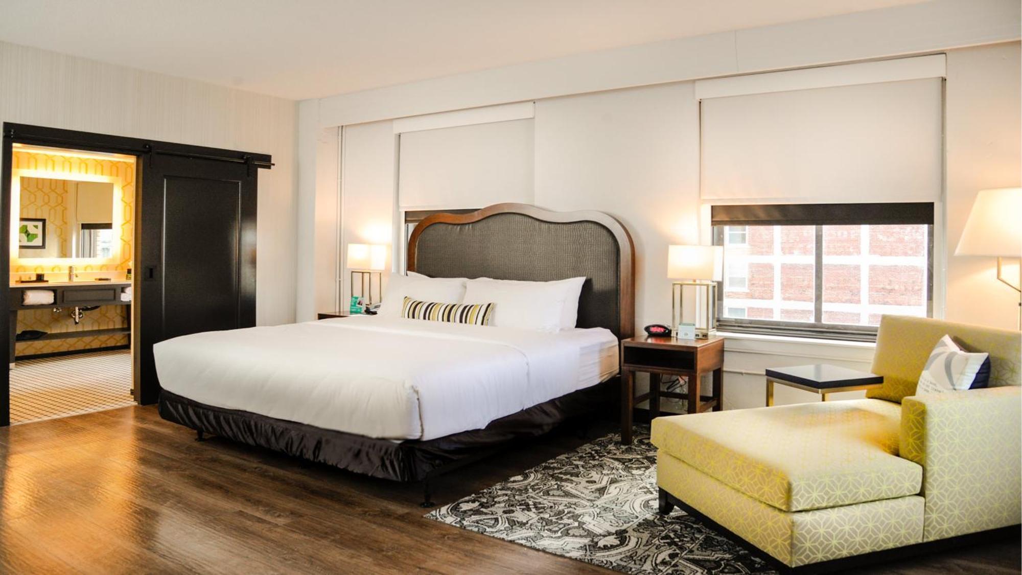Premium King Room