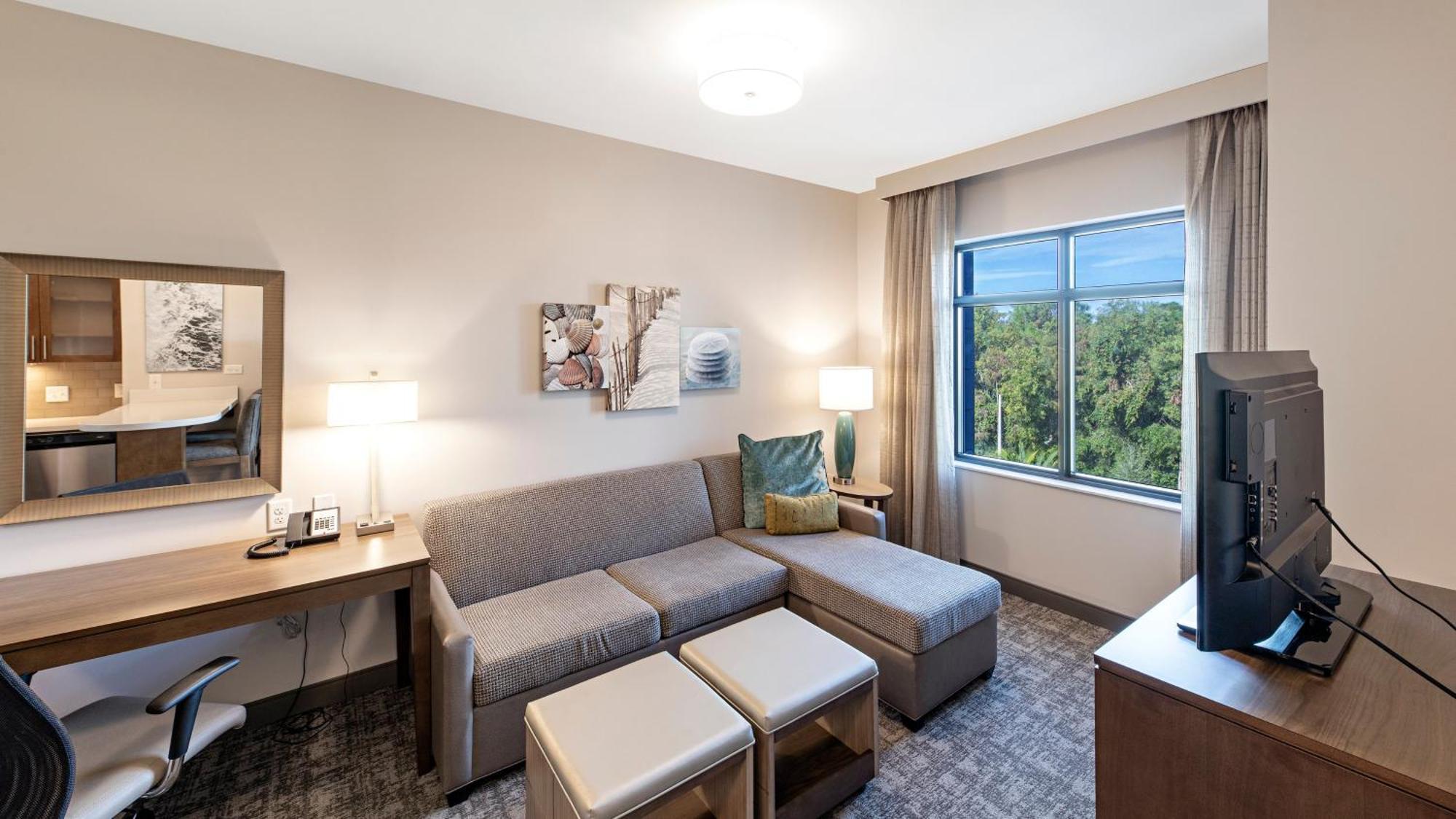 King Room with Accessible Roll-In Shower - Non-Smoking