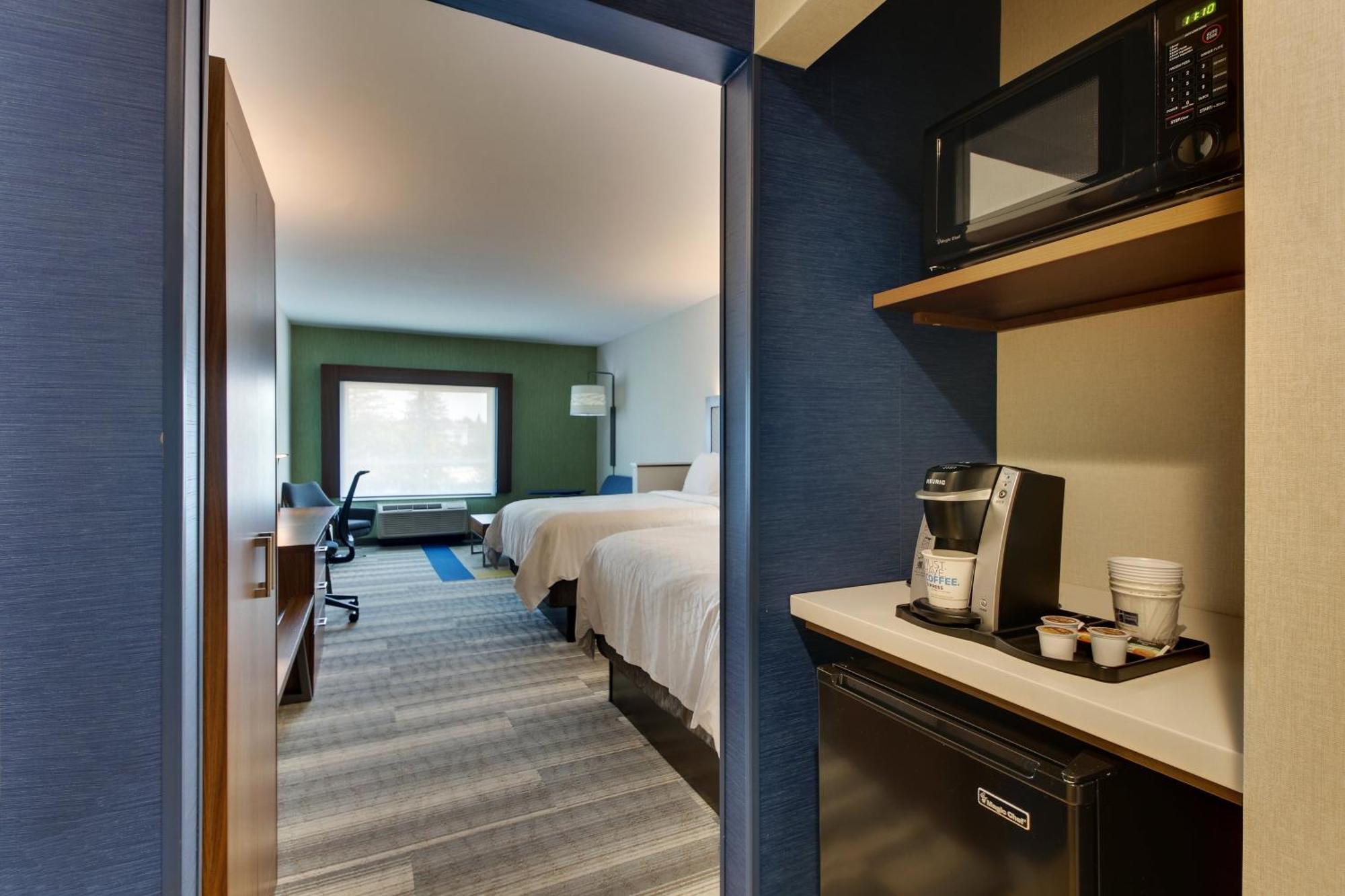 Suite with Two Queen Beds - Communications Access