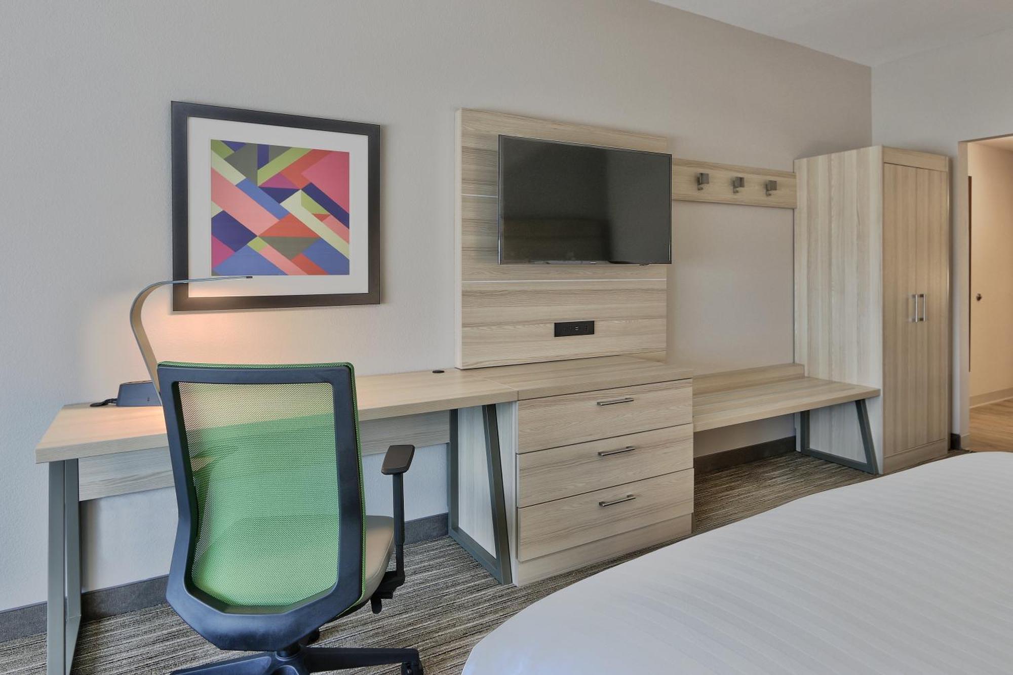Standard King Room
