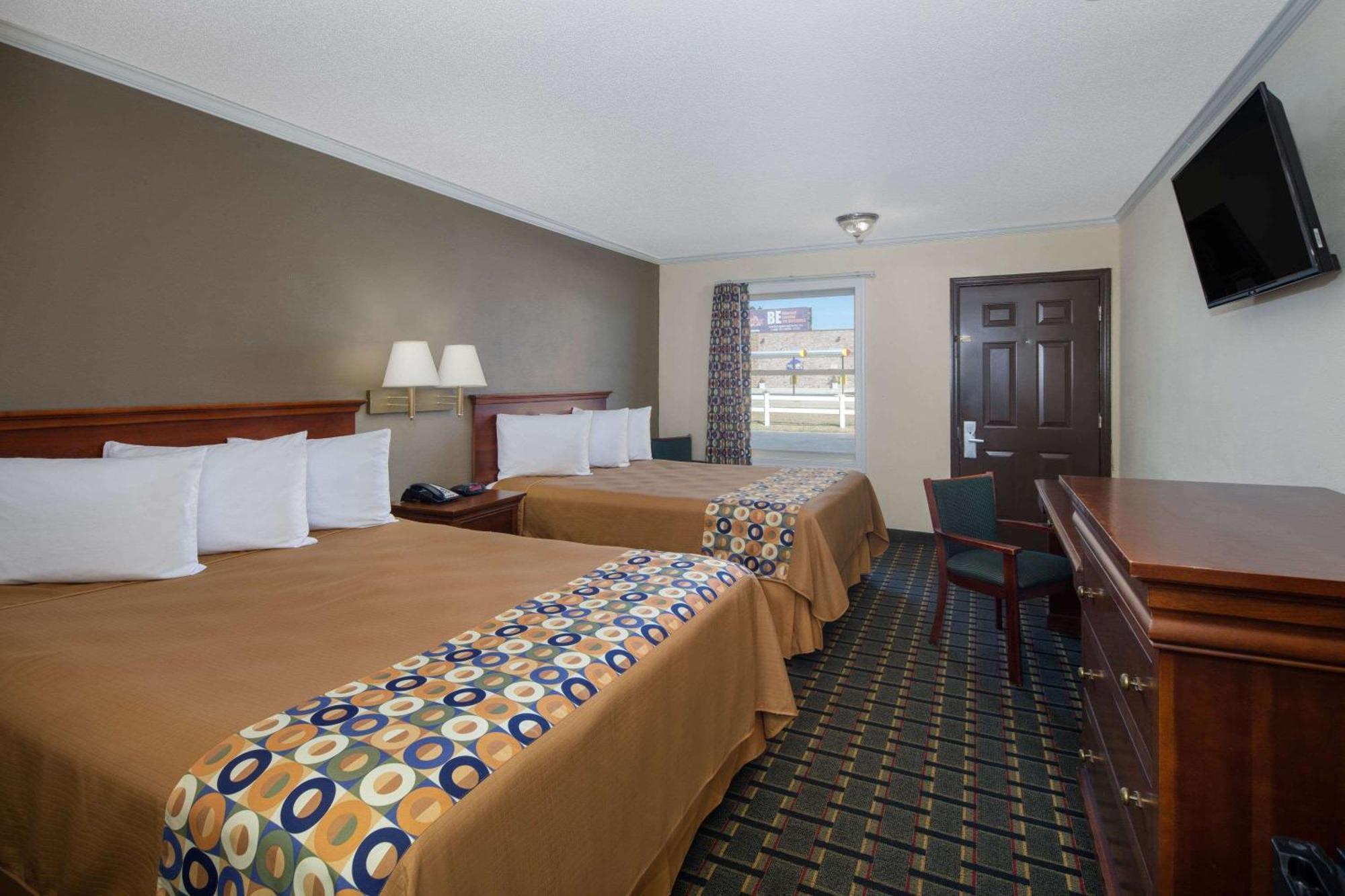 Double Room with Two Double Beds - Non-Smoking