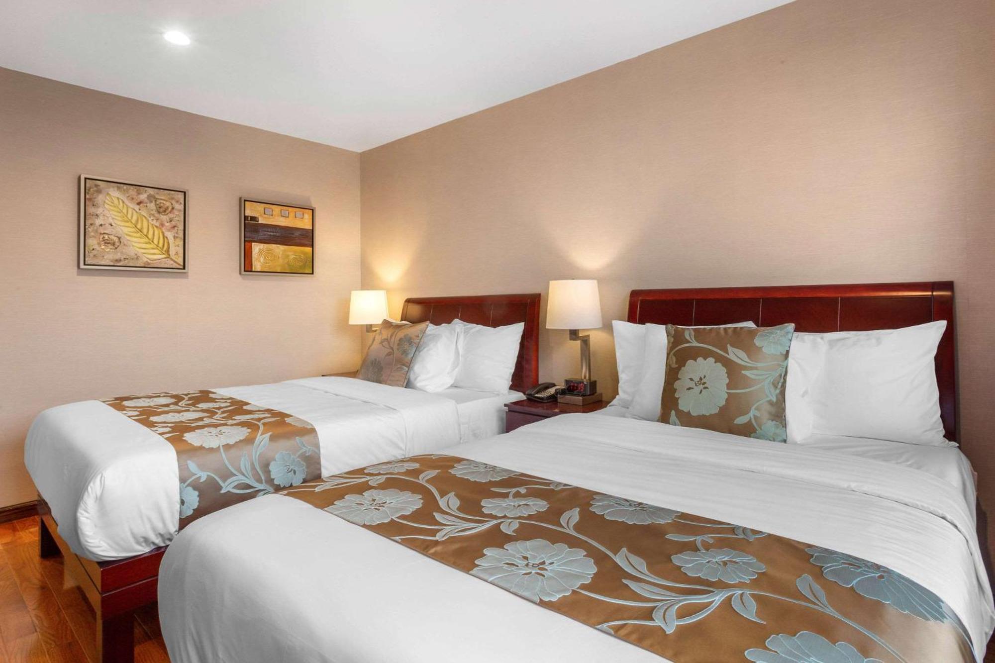 Double Room with Two Double Beds - Non-Smoking
