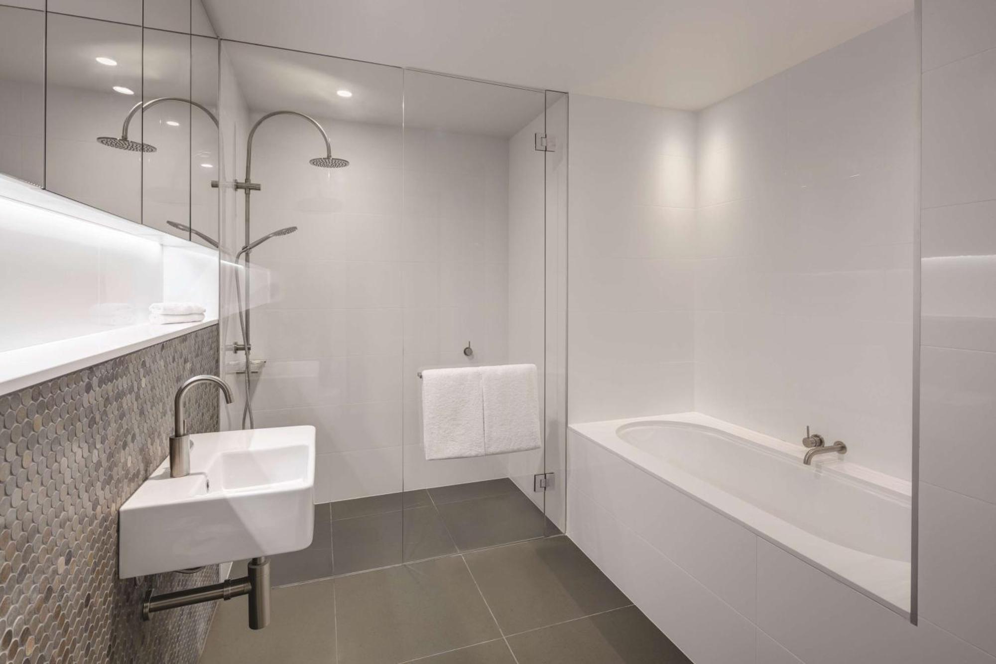 One-Bedroom Apartment,1284520633:JPEG