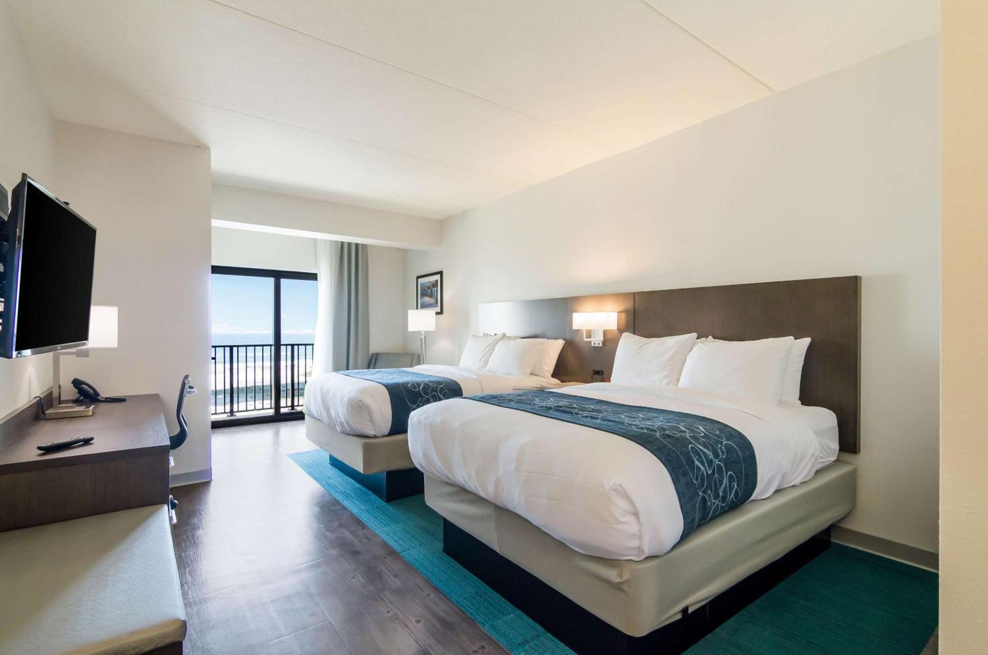 Standard Queen Room with Two Queen Beds,1284561172:JPEG