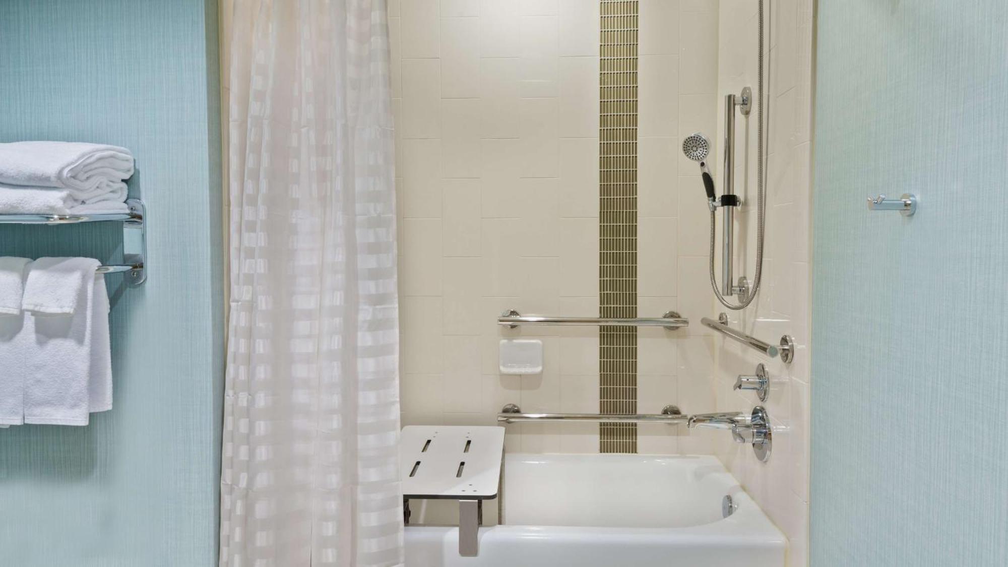 King Room with Sofa Bed and Roll-In Shower - Disability Access