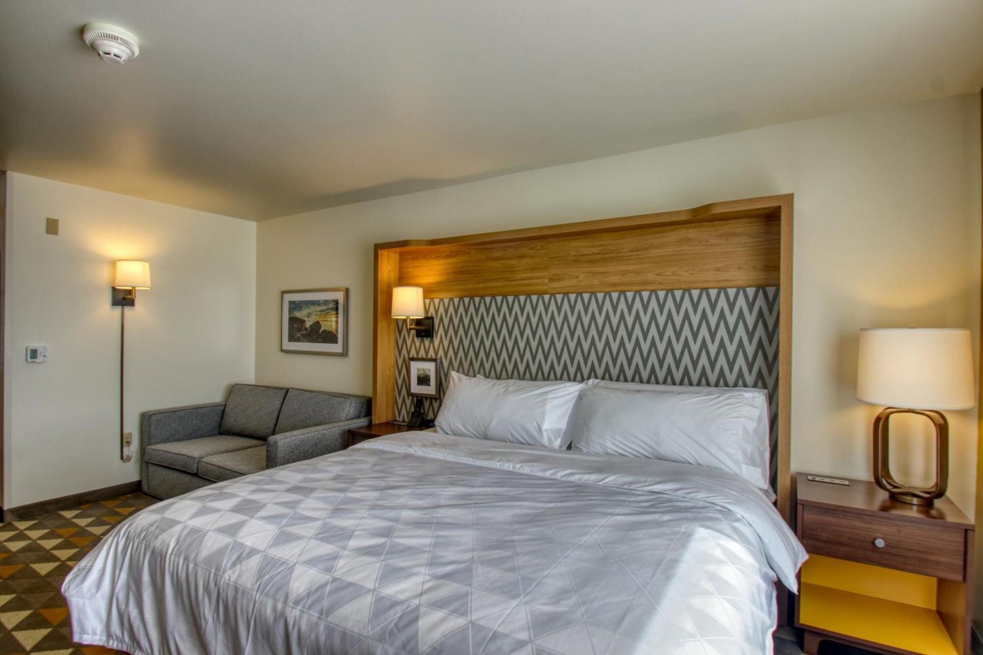 Premium King Room,1284790033:JPEG