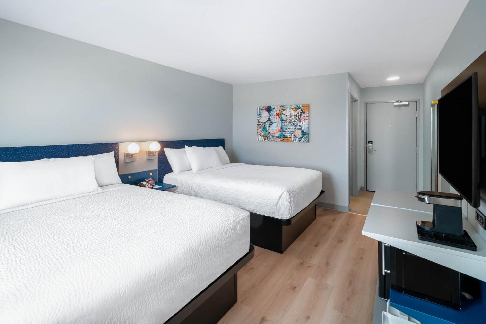Queen Room with Two Queen Beds - Mobility Access/Non-Smoking