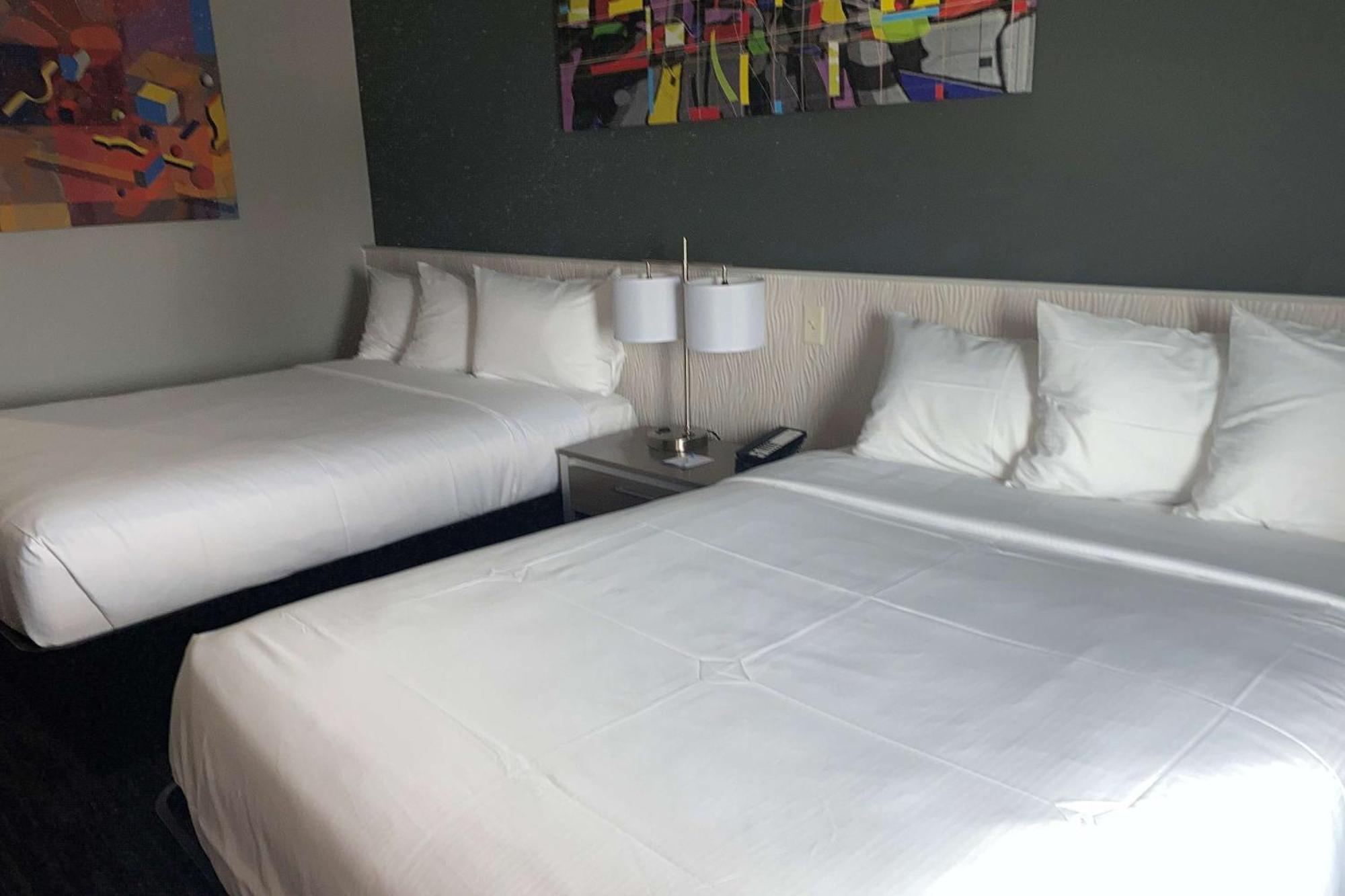Queen Room with Two Queen Beds - Mobility Access/Non-Smoking