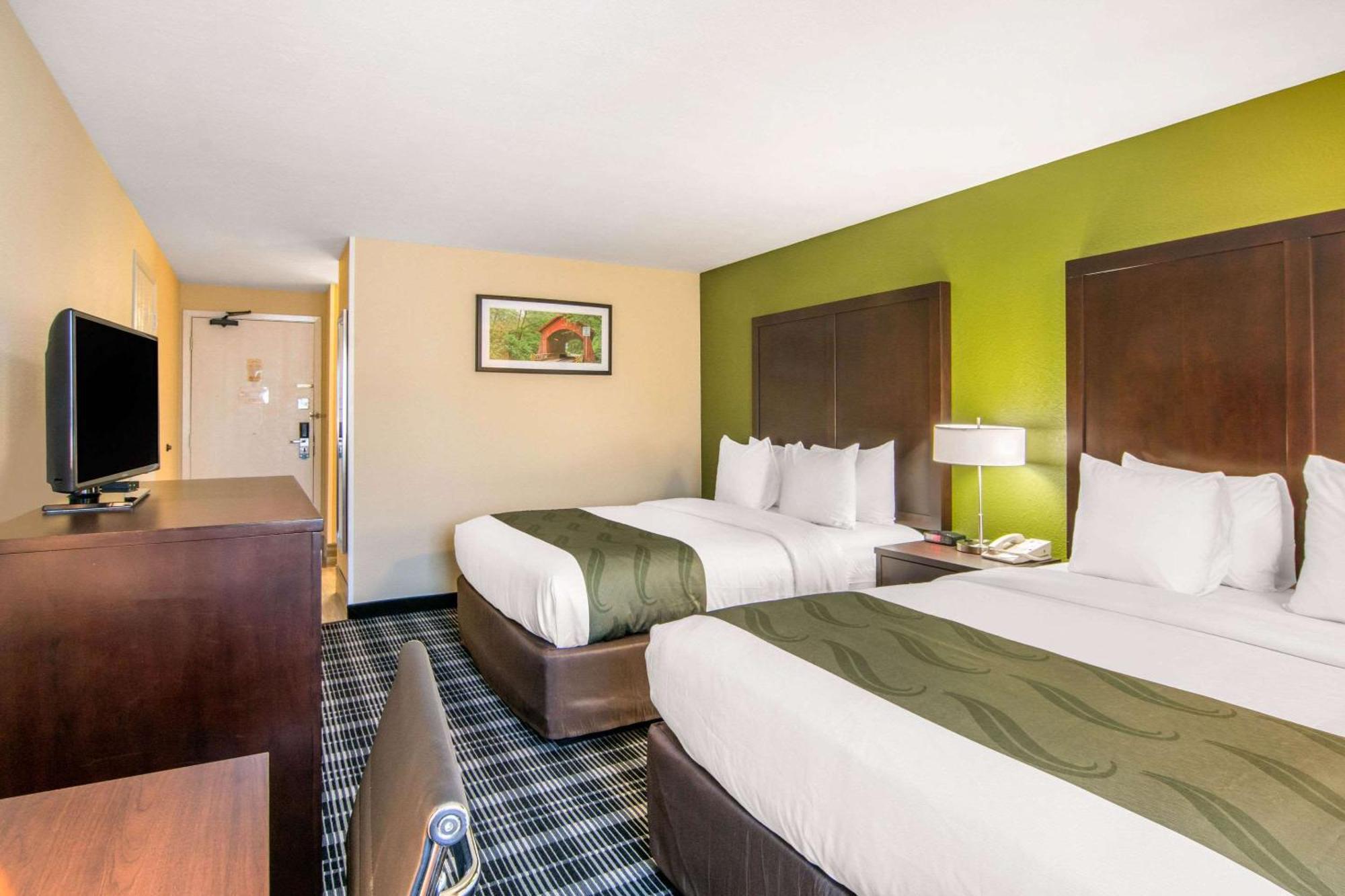 Queen Room with Two Queen Beds - Non-Smoking