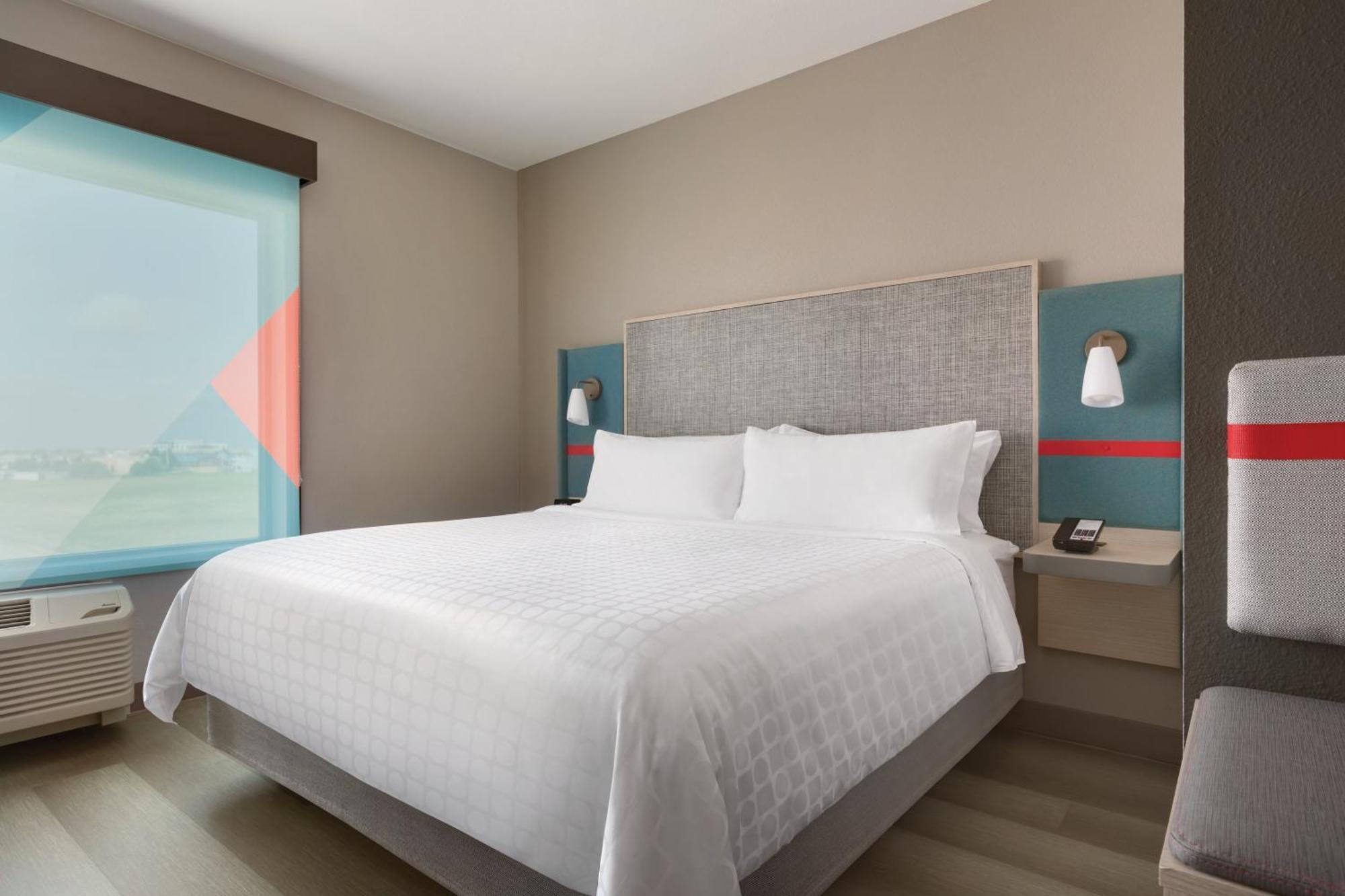 Standard King Room