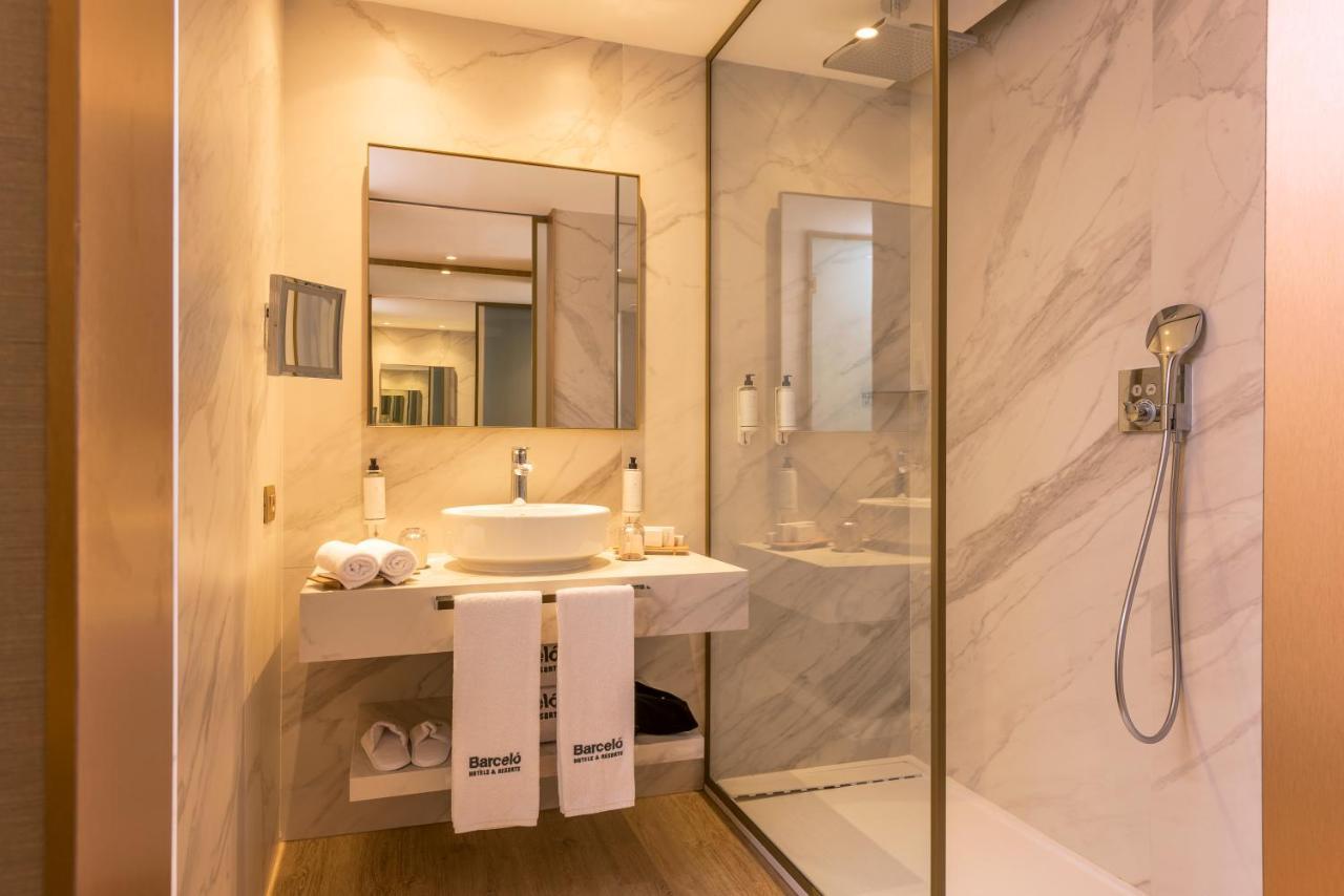 Family Room,1292981479:JPEG