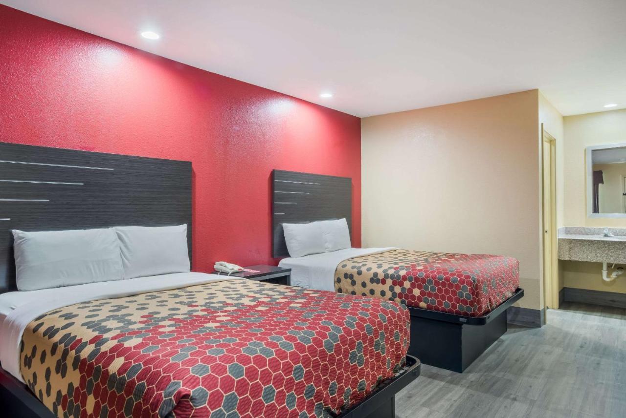 Double Room with Two Double Beds - Non-Smoking