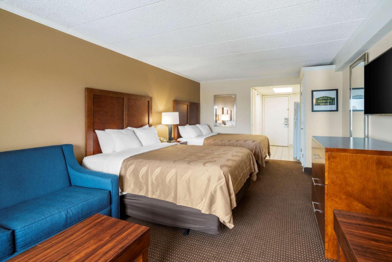 Efficiency Queen Room with Two Queen Beds - Non-Smoking