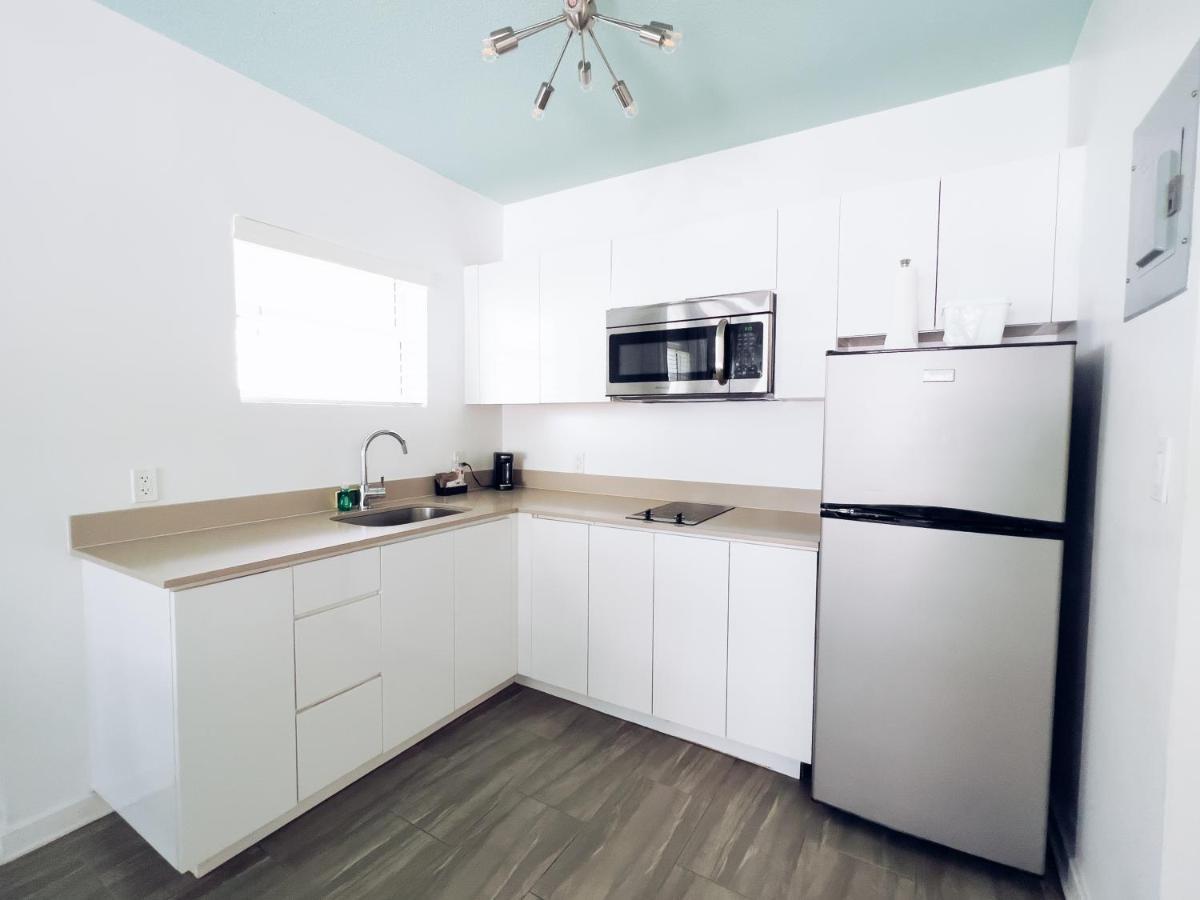 One-Bedroom King Suite with Two Queen Beds