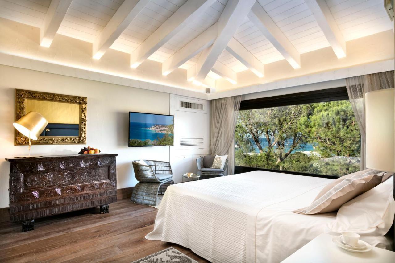 Signature Suite