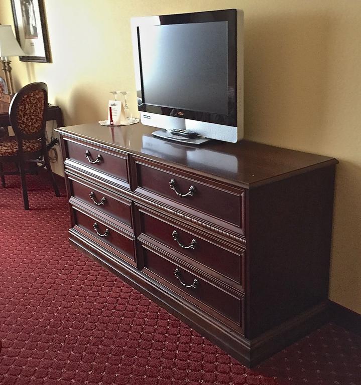 King Room - Not Pet Friendly,1202301409:JPEG