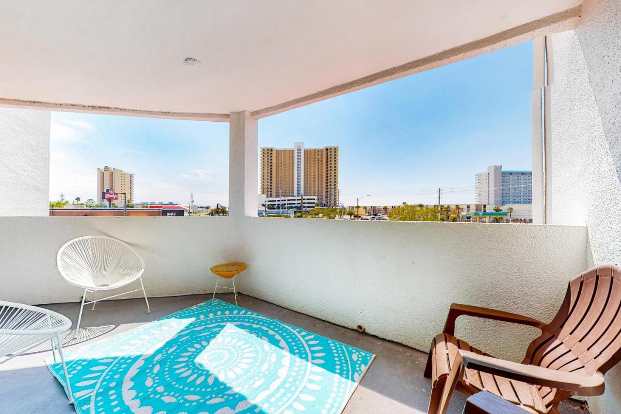 One Bedroom Apartment