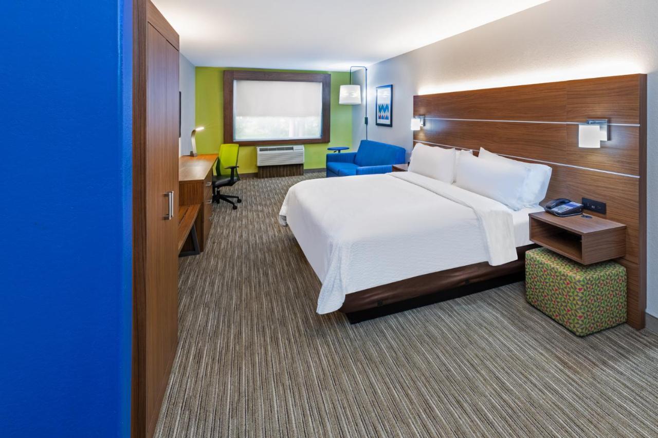 King Suite with Sofa Bed
