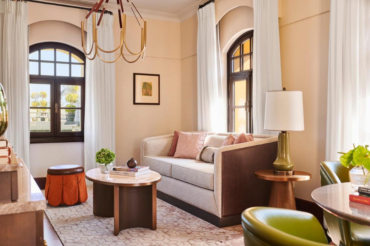One-Bedroom King Suite