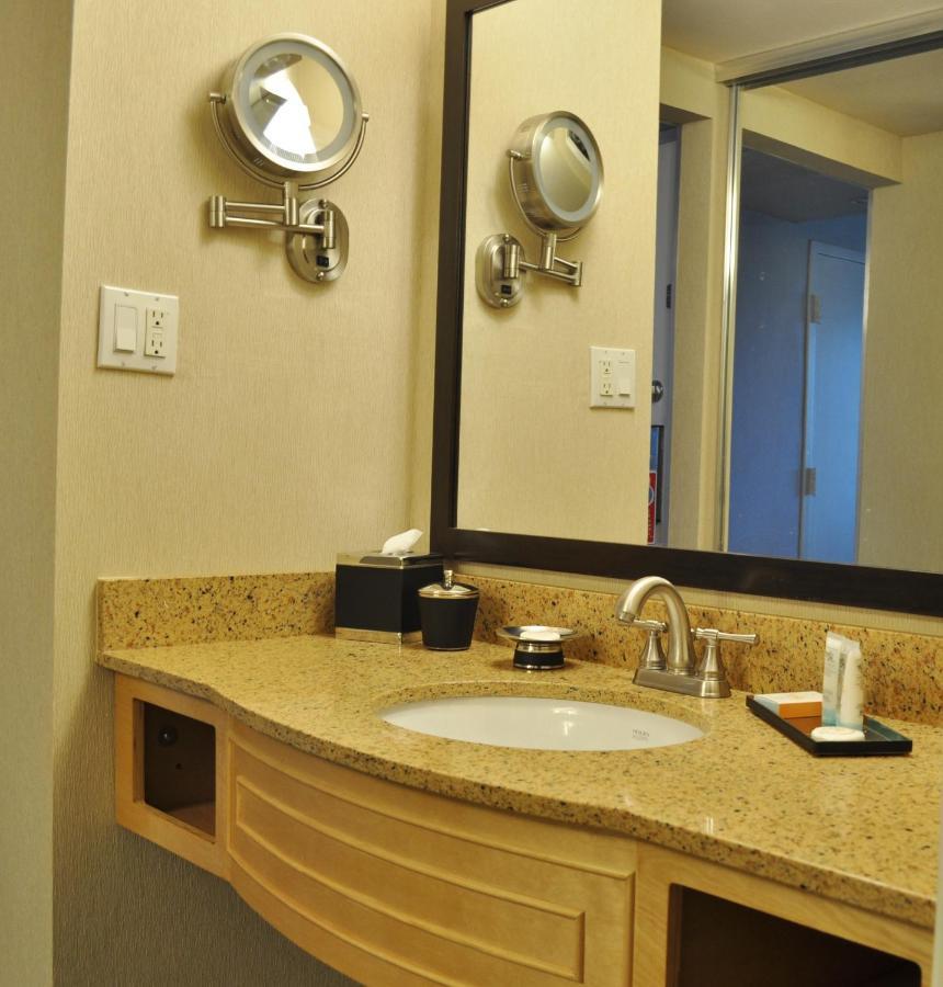 Standard Room, 1 King Bed, Patio (First Floor)