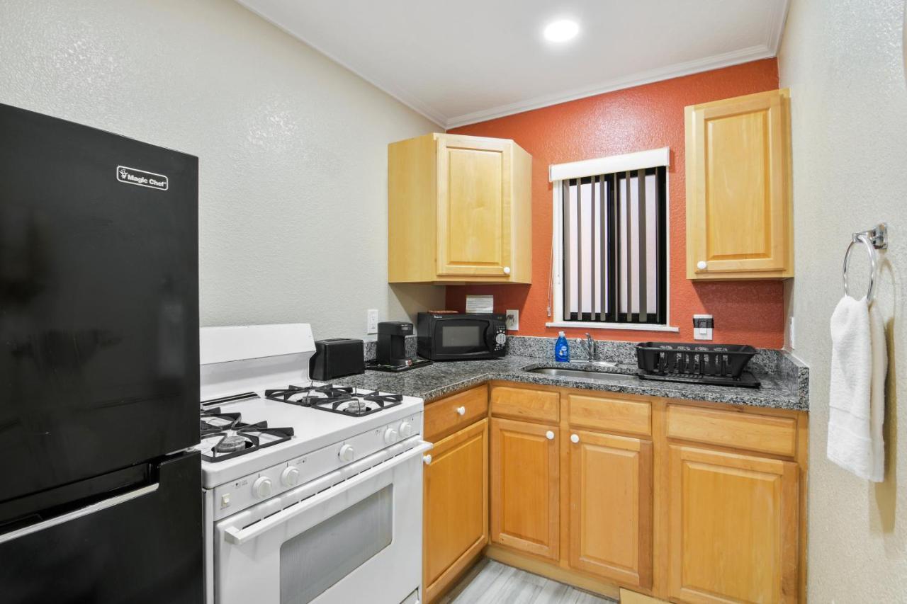 Two-Bedroom Suite with Ocean View - Non-Smoking