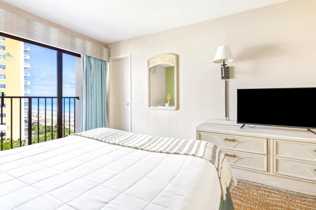 Partial Ocean View with Two Queen Beds