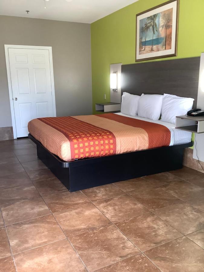King Room - Disability Access/Non-Smoking