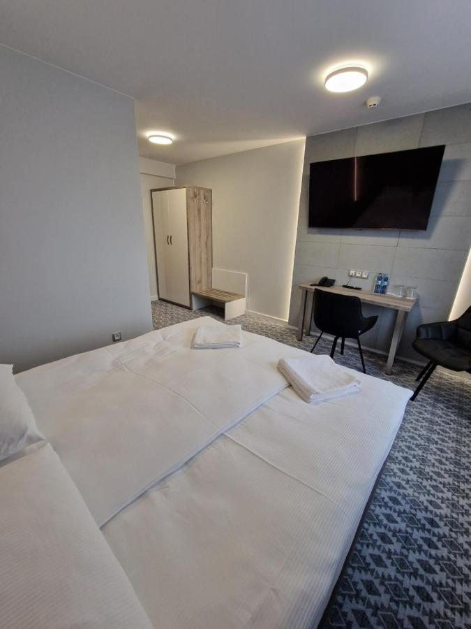 Standard Single Room,1318465378:JPEG