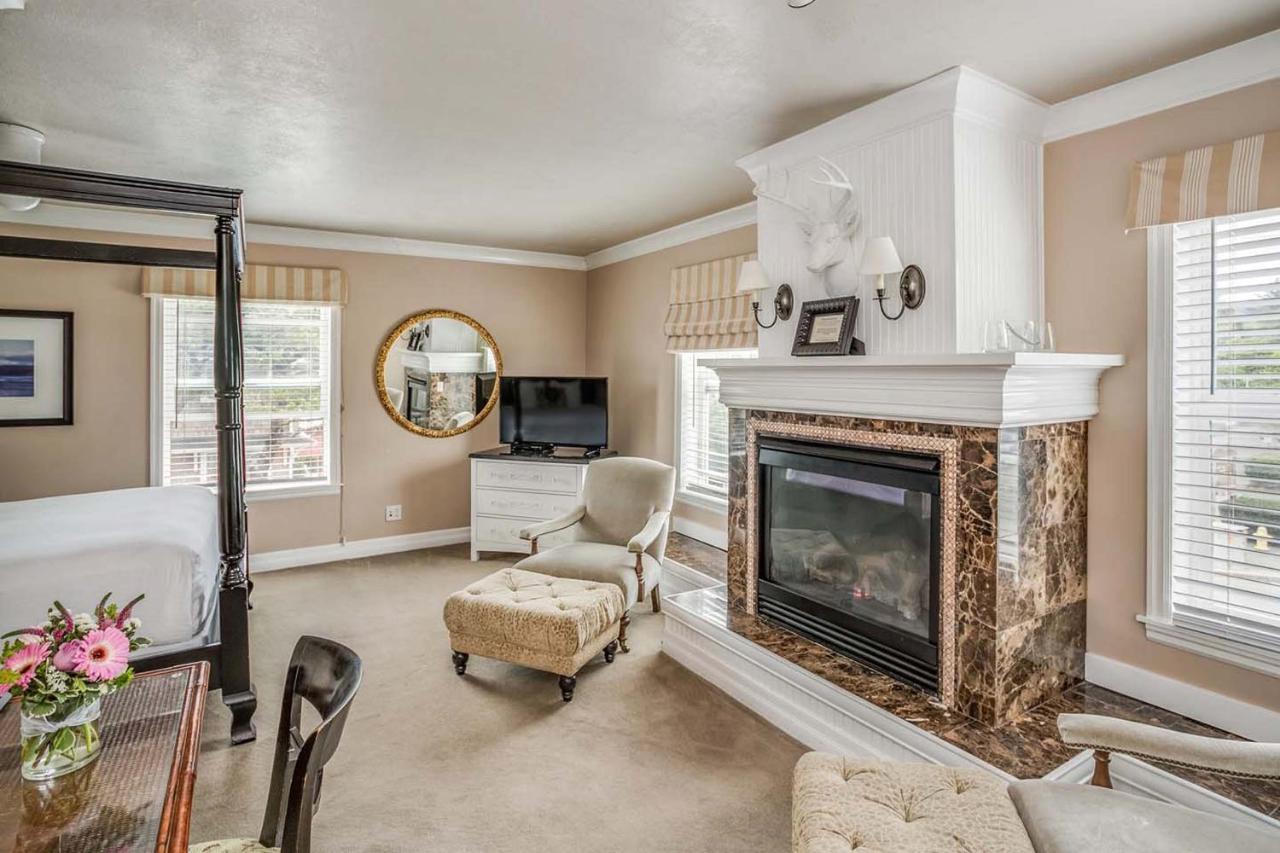 Cannon Beach Hotel - Premier Queen (No Pets, No Kids),1320227743:JPEG