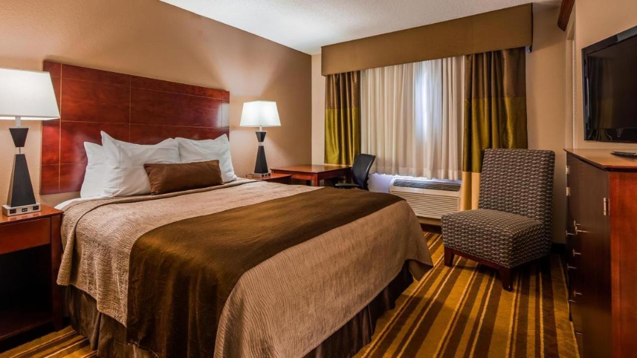 Queen Room - Disability Access/Non Smoking