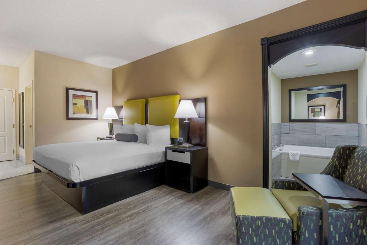 King Room with Spa Bath