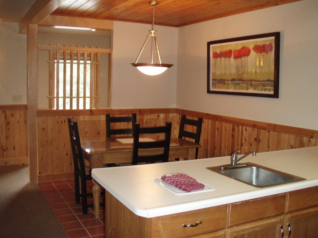 One-Bedroom Chalet with Forest View