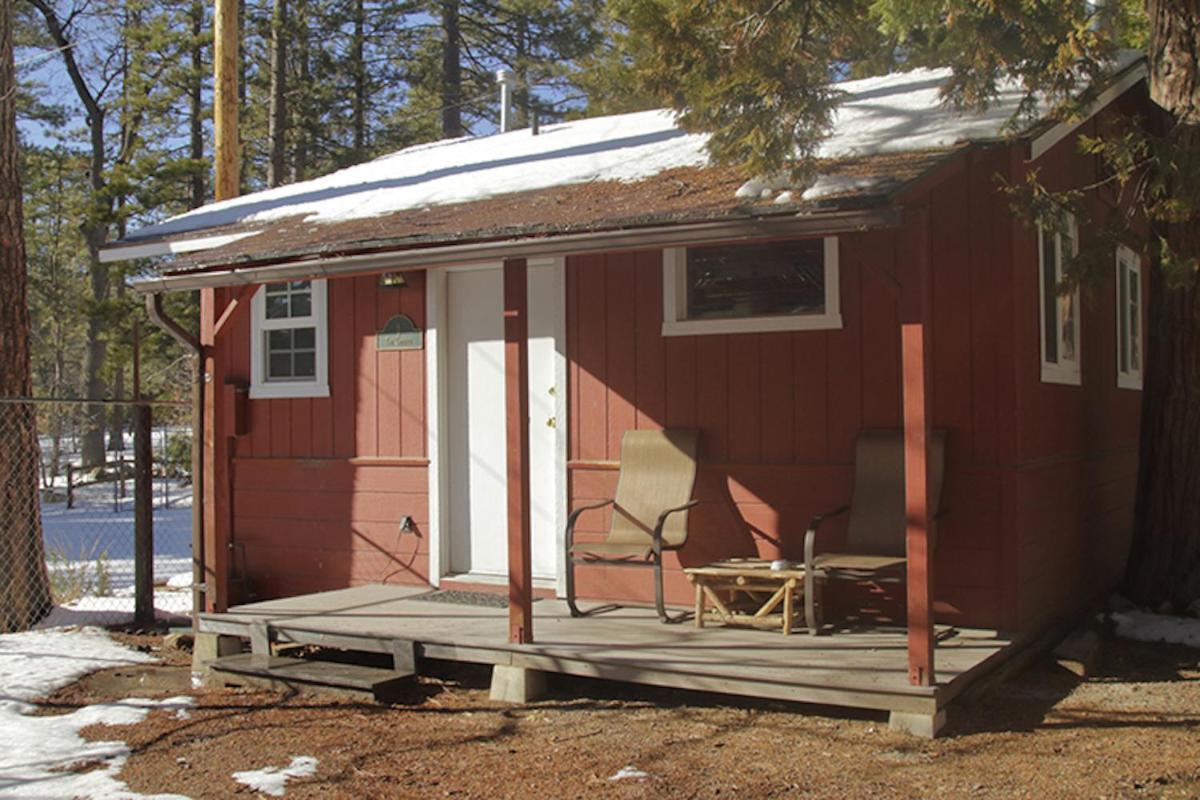 Deluxe Bungalow,1326077503:JPEG