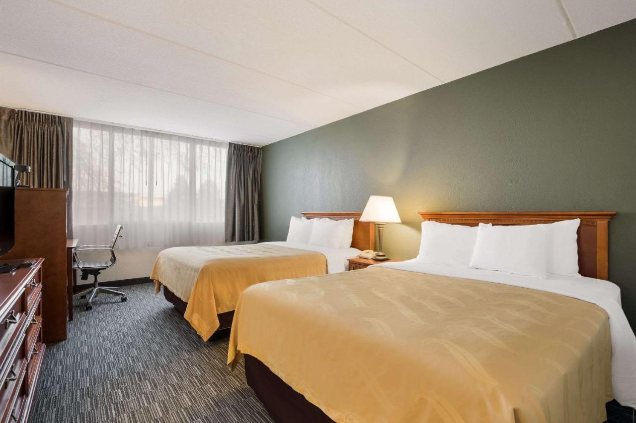 Standard Queen Room with Two Queen Beds - Non Smoking