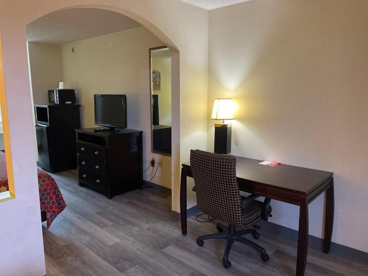 King Suite with Sofa Bed - Non-Smoking