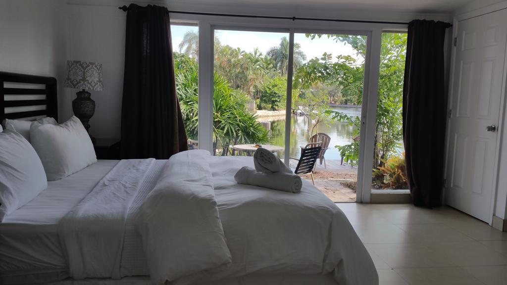 Premium King Room