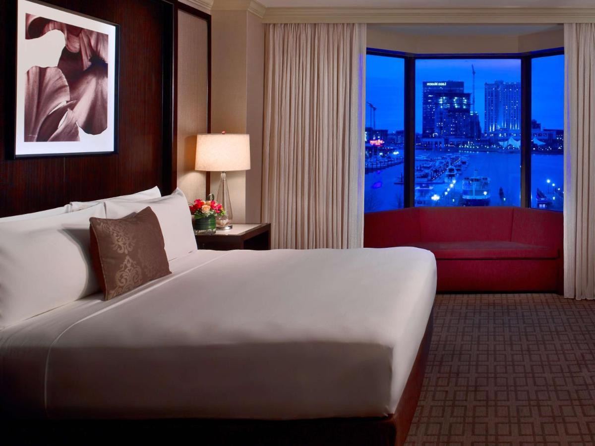 Mobility Accessible -King Room with Harbor View,1531205863:JPEG